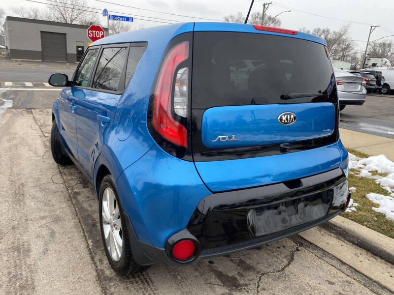 2016 Kia Soul +