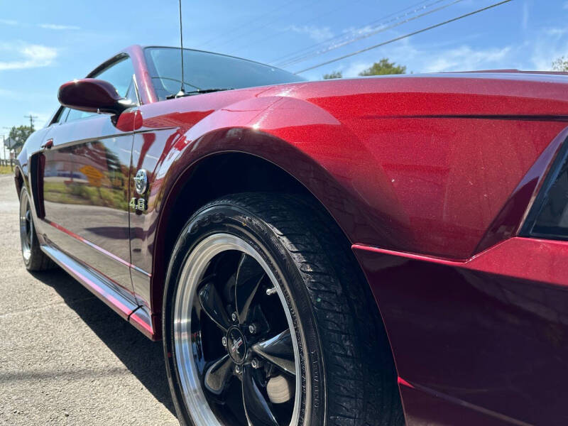 2004 Ford Mustang GT Deluxe