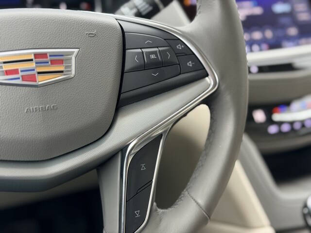 2022 Cadillac XT5 Premium Luxury