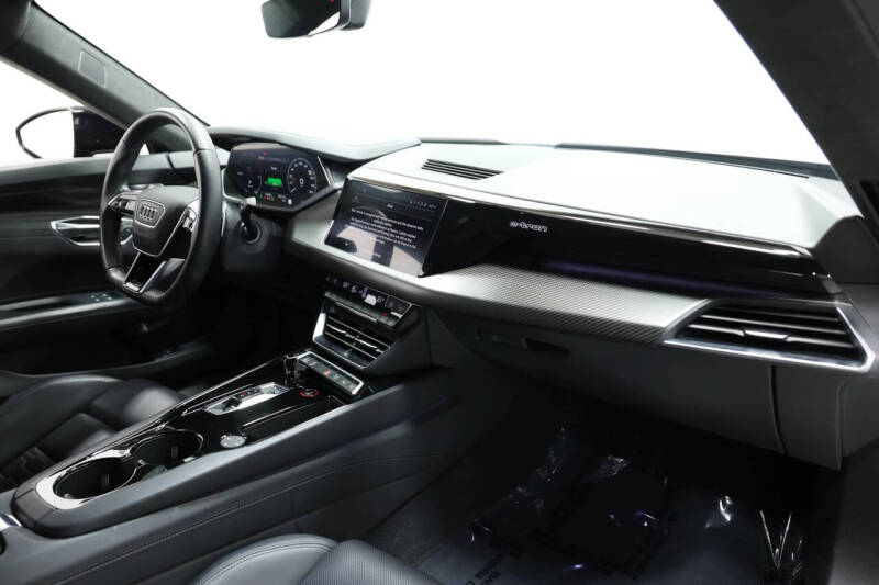 2022 Audi RS e-tron GT quattro