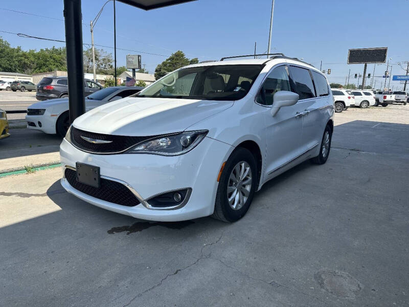 2017 Chrysler Pacifica Touring Plus
