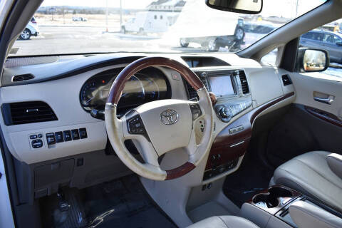 2013 Toyota Sienna Limited 7-Passenger