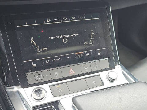 2021 Audi e-tron quattro Premium