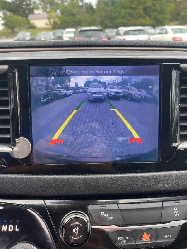 2017 Chrysler Pacifica Touring-L