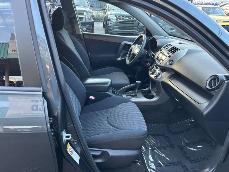 2007 Toyota RAV4 Sport