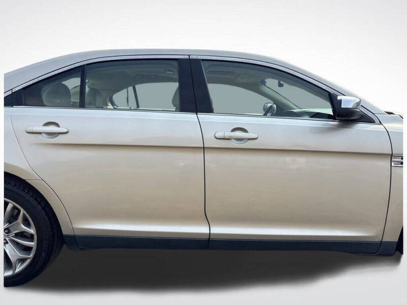 2018 Ford Taurus Limited