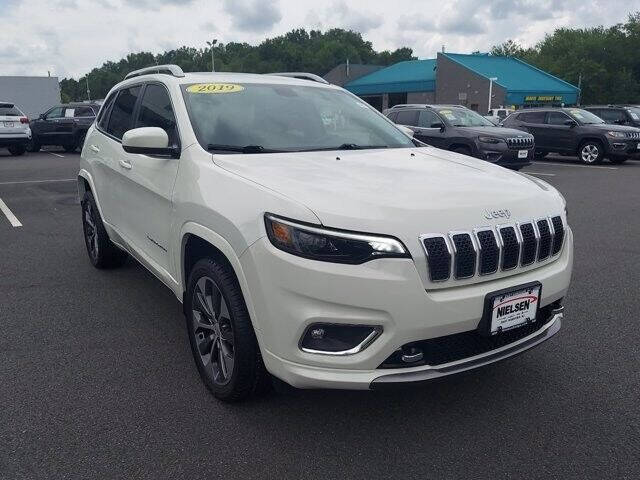 2019 Jeep Cherokee Overland