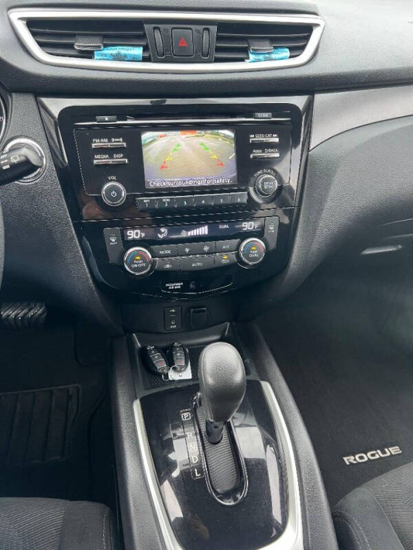 2014 Nissan Rogue SV