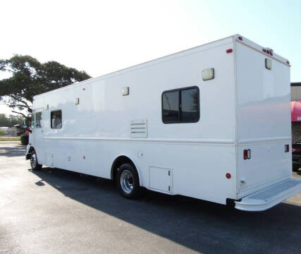 2003 Freightliner MT55 Chassis