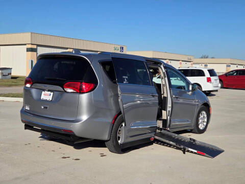 2020 Chrysler Pacifica Touring L