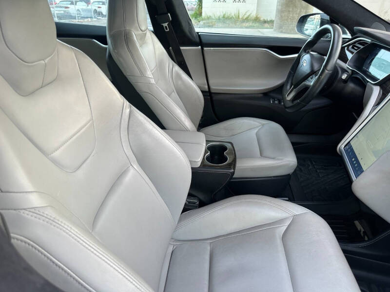 2015 Tesla Model S 70