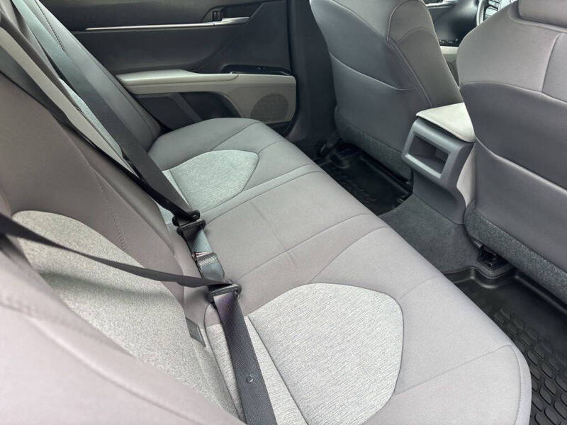 2020 Toyota Camry Hybrid LE