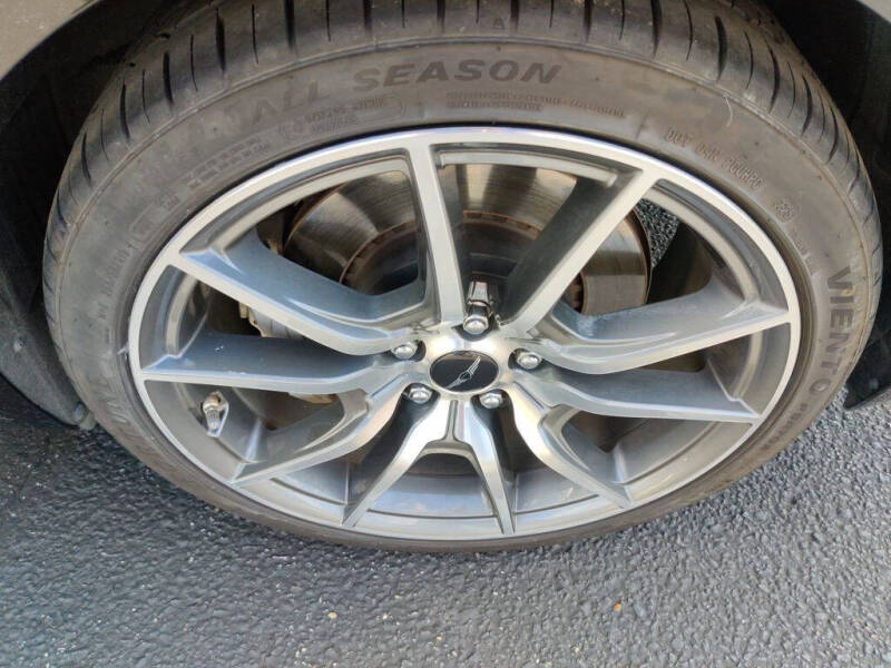 2024 GENESIS G70 Standard - Photo 15