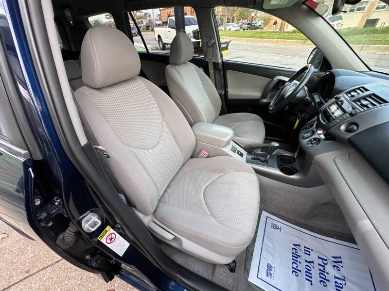 2007 Toyota RAV4 Limited photo 21