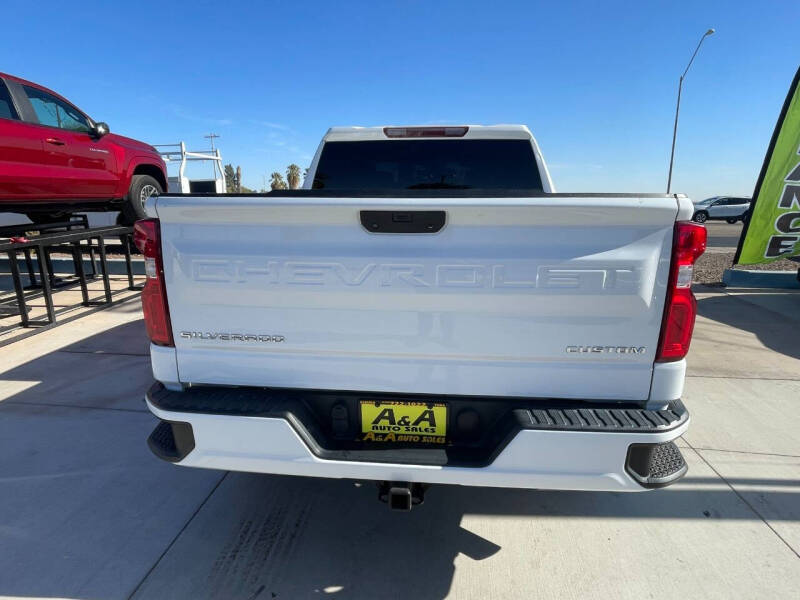 2022 Chevrolet Silverado 1500 Limited Custom photo 5