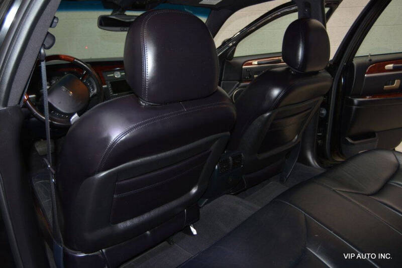 2005 Lincoln Town Car Signature Limited