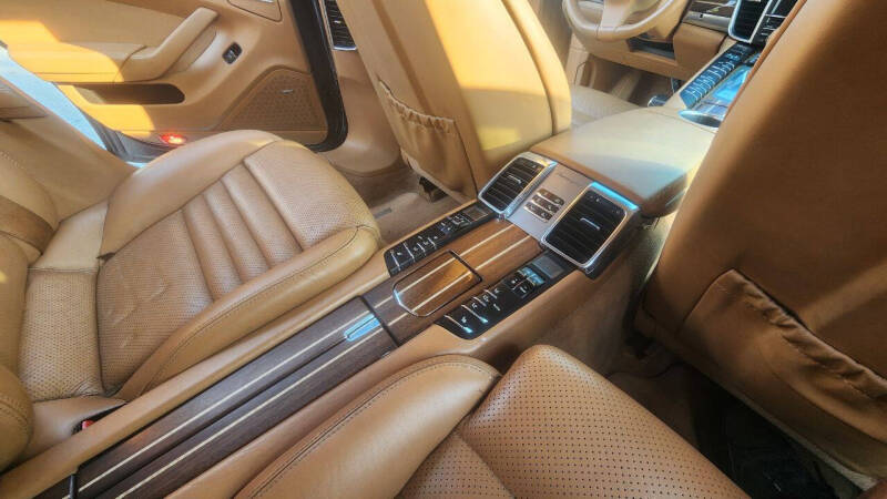 2012 Porsche Panamera Turbo