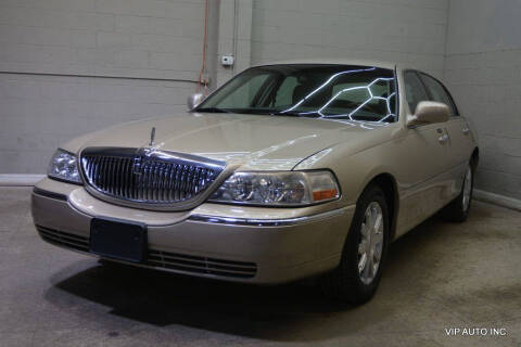 2010 Lincoln Town Car Signature Limited