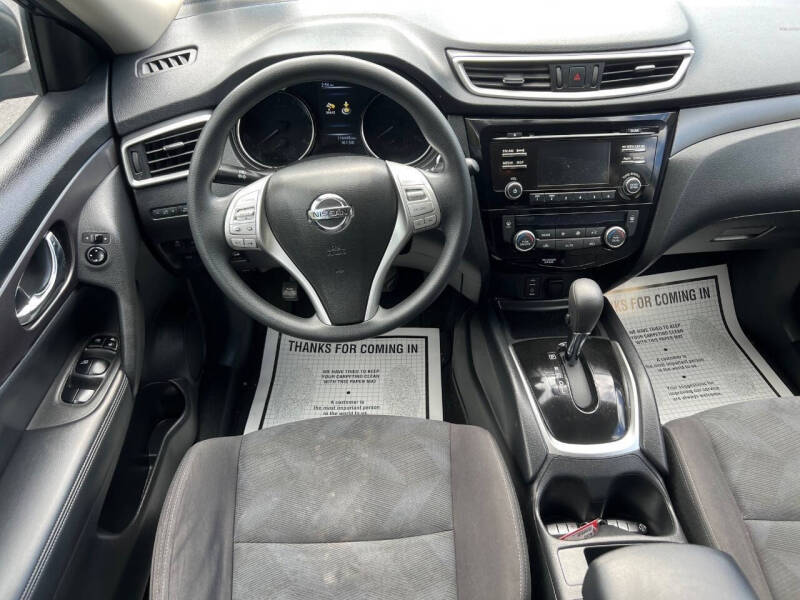 2016 Nissan Rogue SV