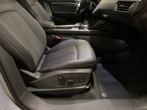 2023 Audi e-tron quattro Premium Plus