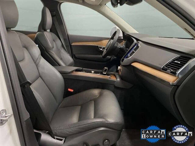 2025 Volvo XC90 B6 Plus Bright Theme 7P