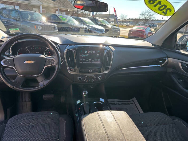 2018 Chevrolet Traverse LT Cloth