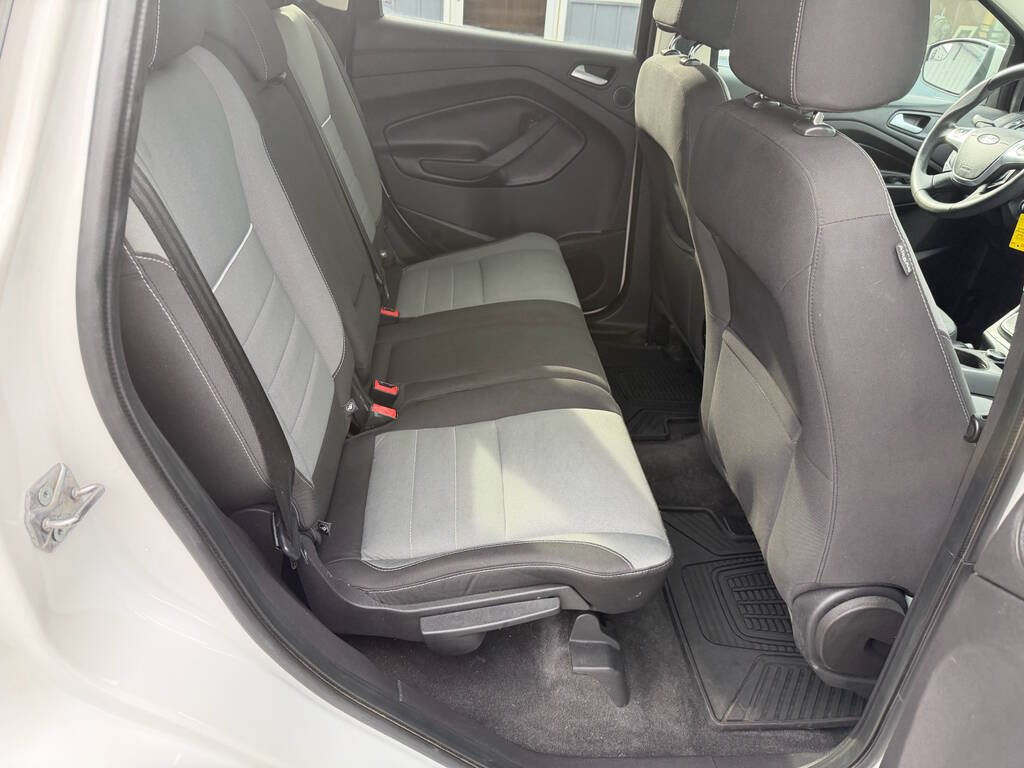 2013 Ford Escape 37