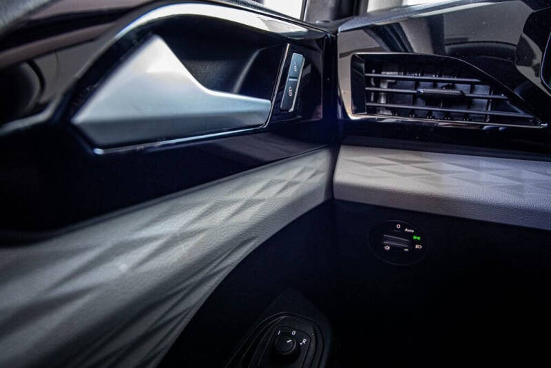 2023 Volkswagen Taos S