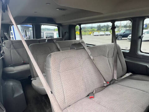 2017 Chevrolet Express LT 3500
