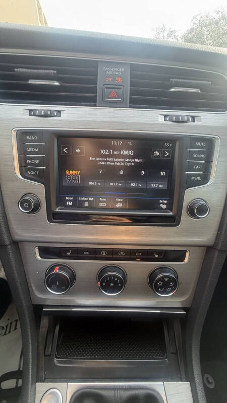 2017 Volkswagen Golf TSI Wolfsburg Edition