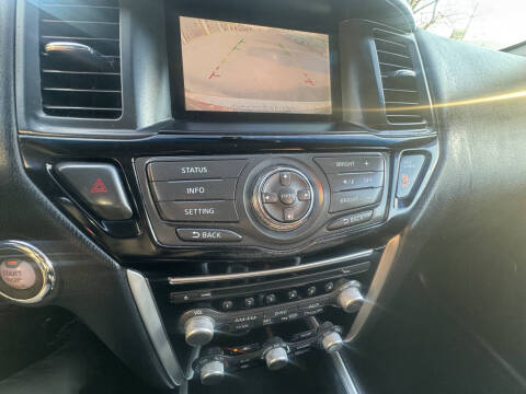 2015 Nissan Pathfinder SV