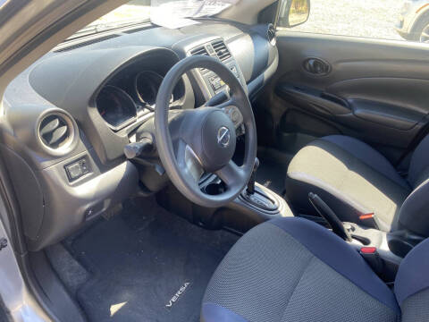 2012 Nissan Versa 1.6 SL