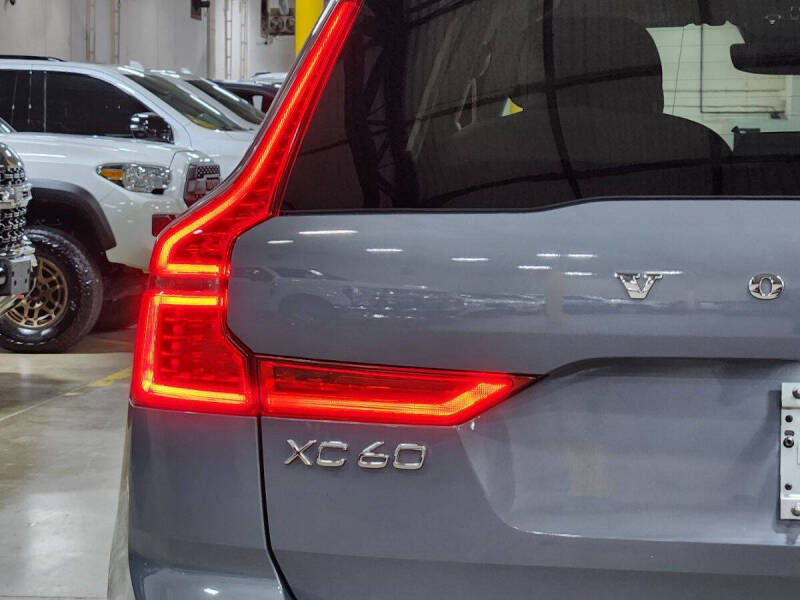 2023 Volvo XC60 Recharge T8 Plus Bright Theme