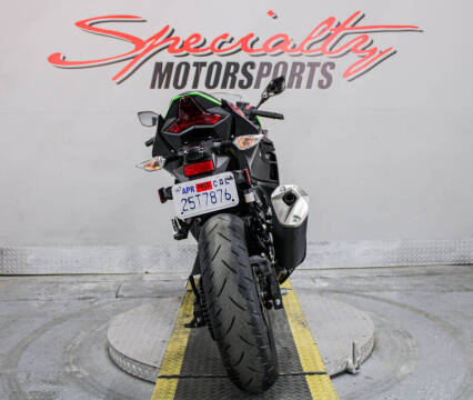 2022 Kawasaki Ninja 400 ABS KRT Edition