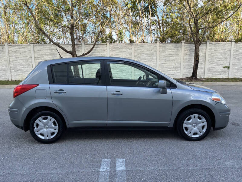 2011 Nissan Versa 1.8 S