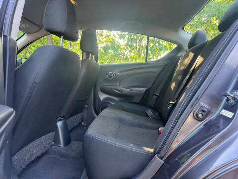 2015 Nissan Versa 1.6 S