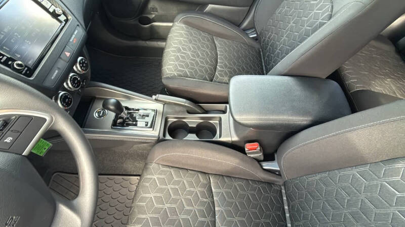 2025 Mitsubishi Outlander Sport ES