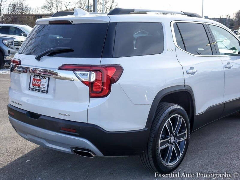 2023 GMC Acadia SLT