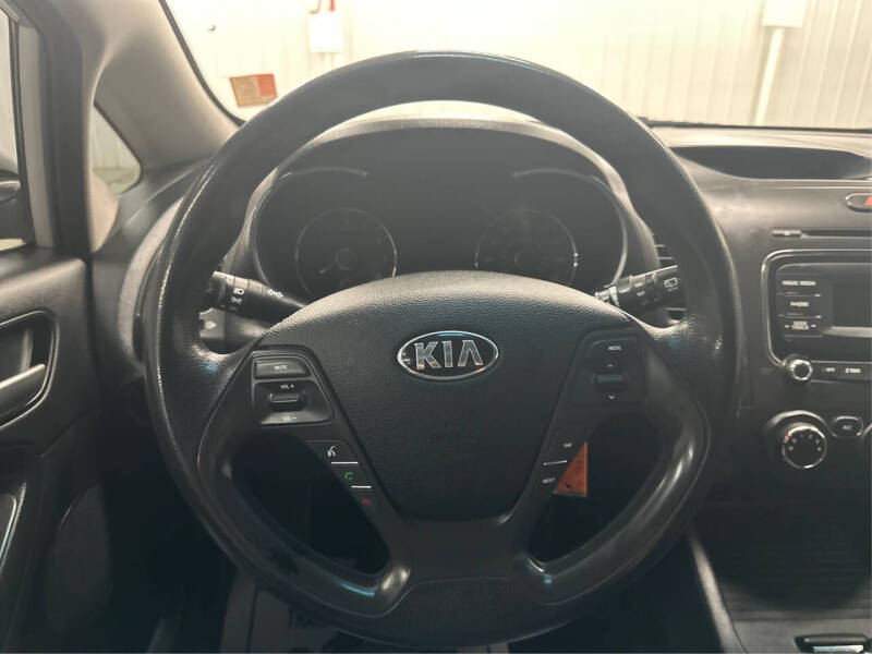 2017 Kia Forte5 LX