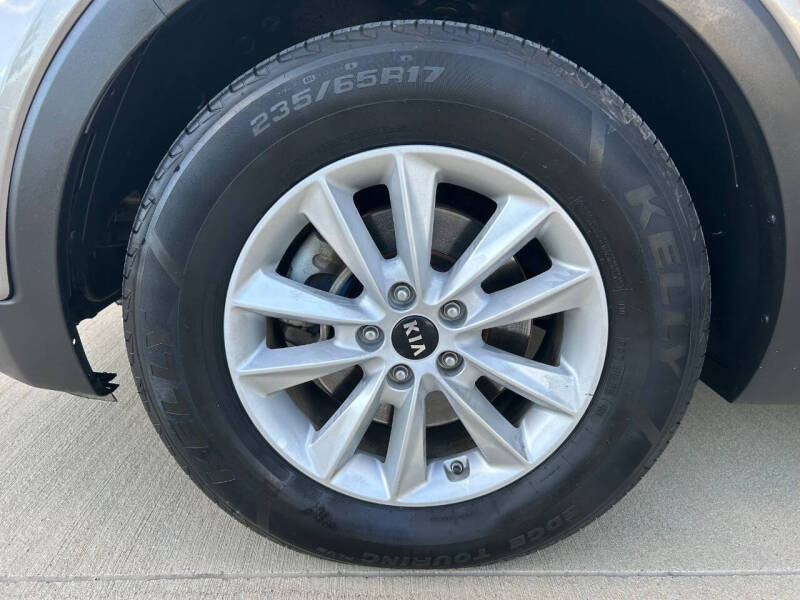 2019 Kia Sorento LX V6