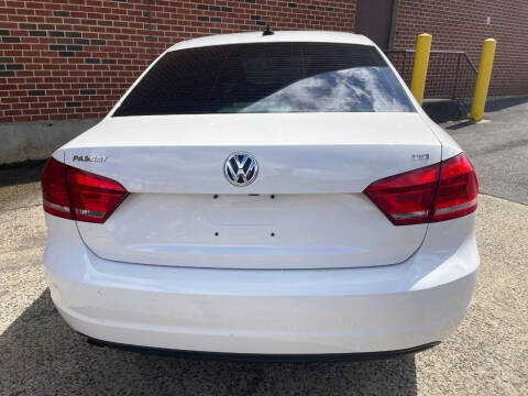 2015 Volkswagen Passat 1.8T Limited Edition
