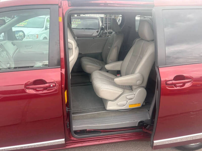 2011 Toyota Sienna