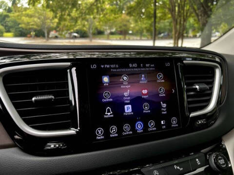 2017 Chrysler Pacifica Touring-L