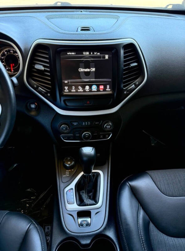 2018 Jeep Cherokee Latitude Plus