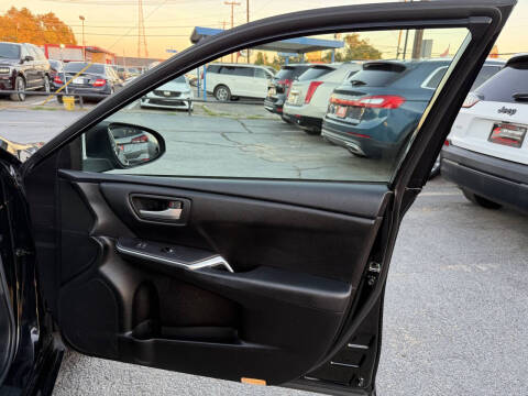 2016 Toyota Camry SE