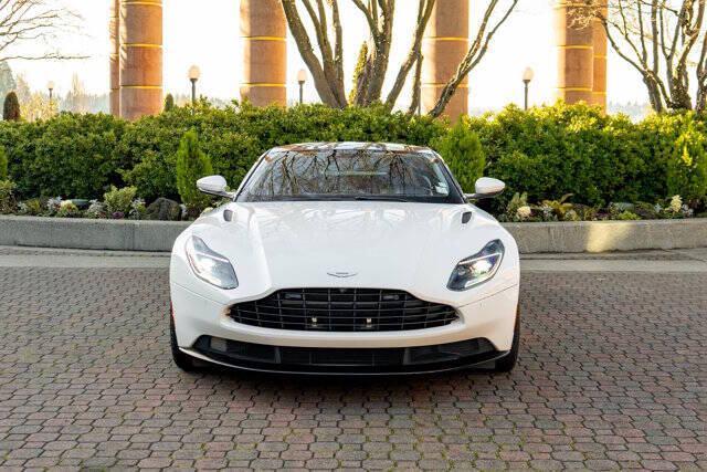 2019 Aston Martin DB11 7