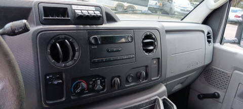 2013 Ford E-Series E-350 SD