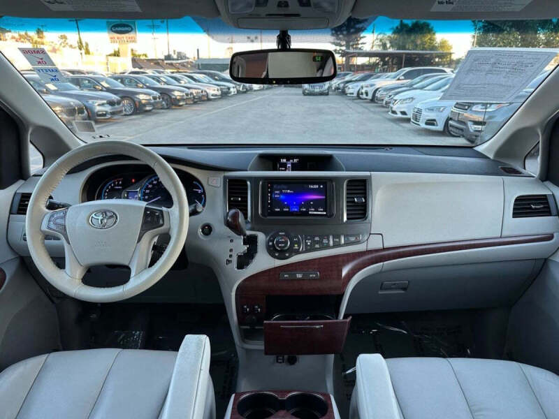 2013 Toyota Sienna