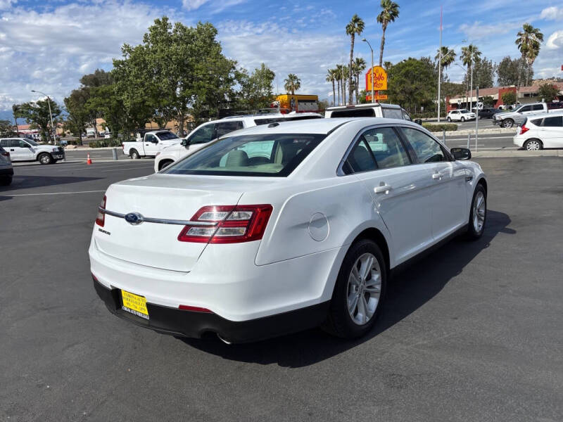 2015 Ford Taurus