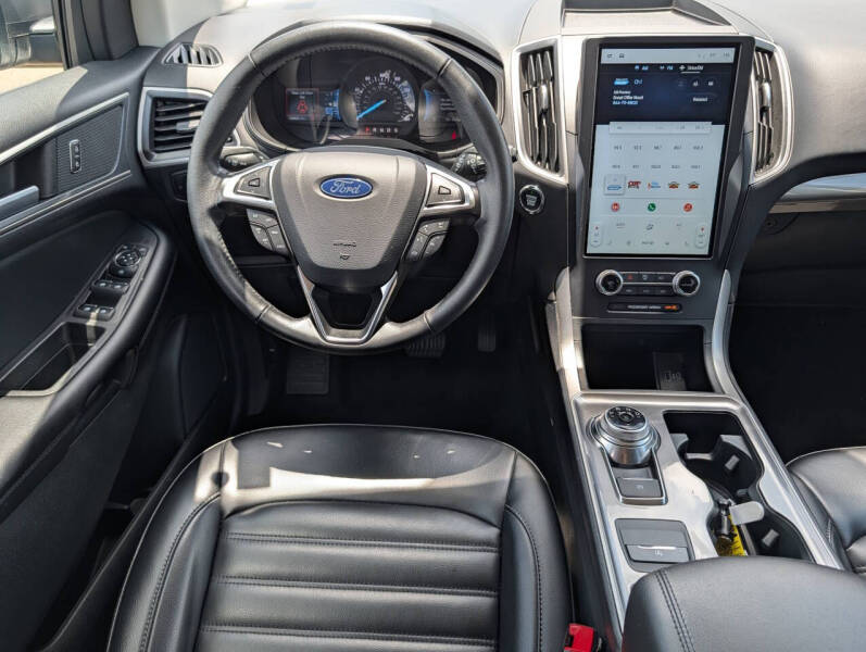 2024 Ford Edge